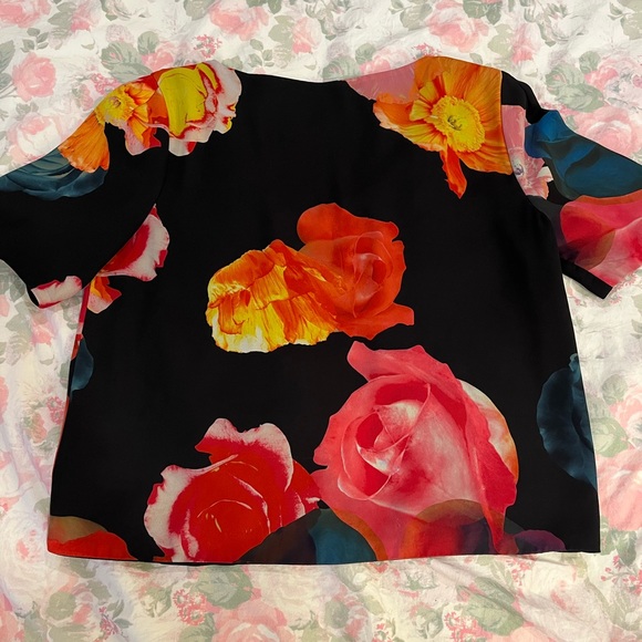 Aritzia Babaton Floral Randy Blouse size Small - Picture 5 of 6